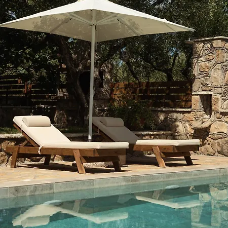 Joya Luxury Villa Kypseli